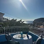 Sea & Mountain View In דירה