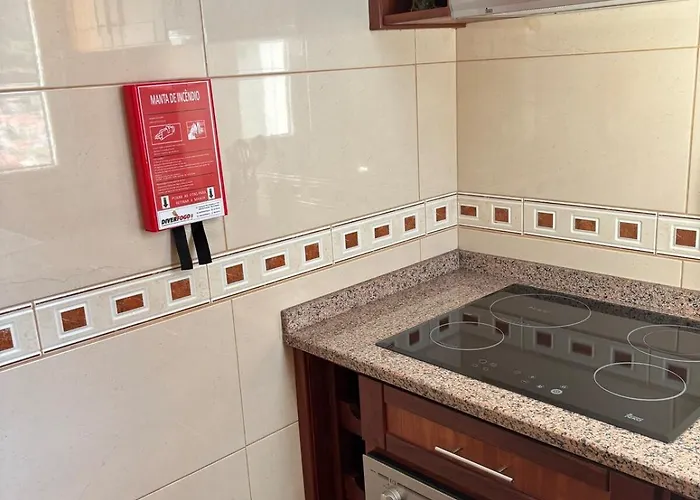 Apartment Sea & Mountain View In Machico (Madeira)