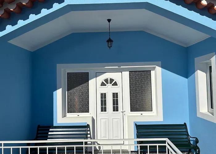 Sea & Mountain View In Machico (Madeira)