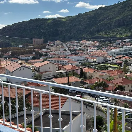 Apartment Sea & Mountain View In Machico (Madeira)