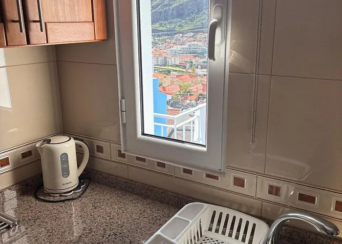 Sea & Mountain View In Apartment