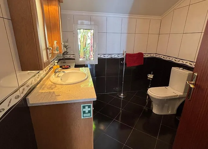 Sea & Mountain View In * Machico (Madeira)