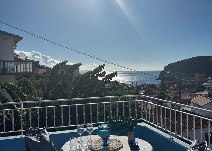 Sea & Mountain View In Apartment